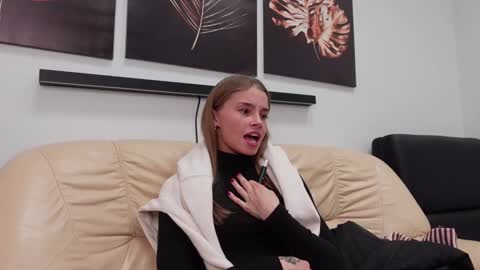 Snapshot of abby_laker chatting on 12.23.24 ABBY LAKER online show from 12.23.24