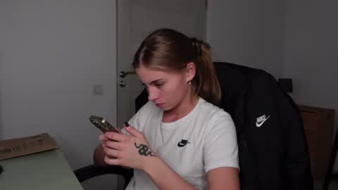 Snapshot of abby_laker chatting on 01.08.25 ABBY LAKER online show from 01.08.25