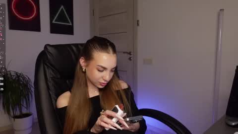 Snapshot of abby_laker chatting on 02.26.25 ABBY LAKER online show from 02.26.25