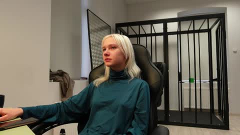 Snapshot of abby_laker chatting on 09.27.25 ABBY LAKER online show from 09.27.25