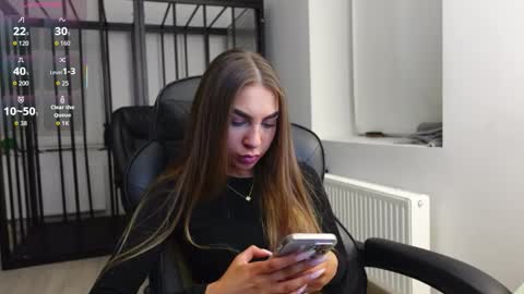 Snapshot of abby_laker chatting on 10.09.25 ABBY LAKER online show from 10.09.25