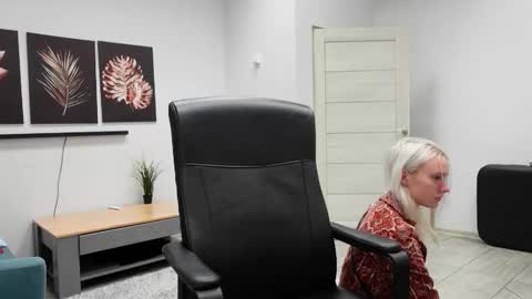 Snapshot of abby_laker chatting on 11.06.25 ABBY LAKER online show from 11.06.25