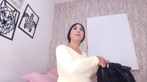 Abby online show from 11.22.25