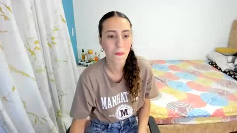 Snapshot of abbyhowlland chatting on 07.05.26 sara online show from 07.05.26