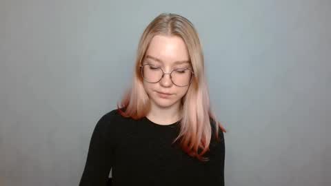 Snapshot of abbymoore__ chatting on 12.29.24 Abby Lovense is active online show from 12.29.24