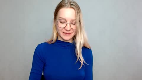 Snapshot of abbymoore__ chatting on 02.19.25 Abby Lovense is active online show from 02.19.25