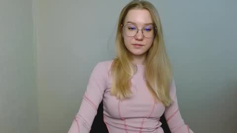 Snapshot of abbymoore__ chatting on 01.17.26 Abby Lovense is active online show from 01.17.26