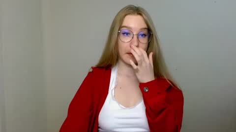 Snapshot of abbymoore__ chatting on 06.13.26 Abby Lovense is active online show from 06.13.26