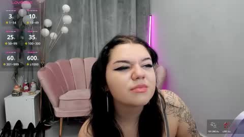 Abby Pearl online show from 12.04.25