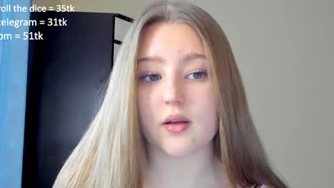 Snapshot of abbywyte chatting on 01.11.25 Abby Stream at Sat Sun Mon Fri online show from 01.11.25