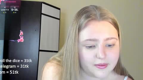 Snapshot of abbywyte chatting on 02.09.25 Abby Stream at Sat Sun Mon Fri online show from 02.09.25