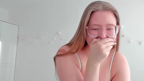 Abby    Stream at Sat  Sun  Mon  Fri online show from 03.22.26