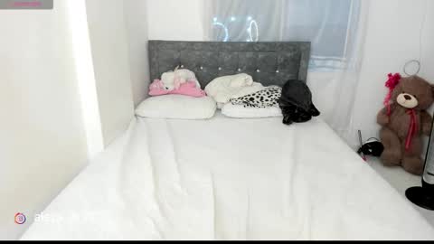 Snapshot of abdelsolis chatting on 11.13.25 kaori online show from 11.13.25