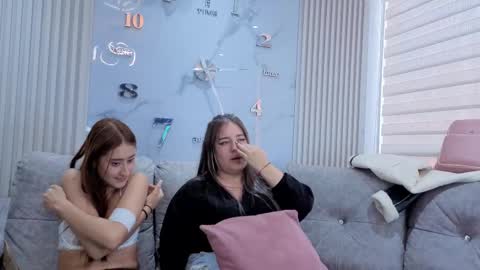 Snapshot of abella_as chatting on 10.24.25 Abella online show from 10.24.25