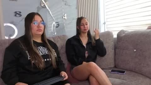 abella_as_ online show from 04.02.26