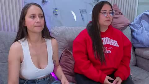 abella_as_ online show from 04.22.26