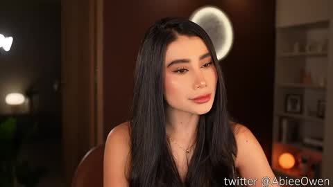 abie_owen online show from 04.30.26