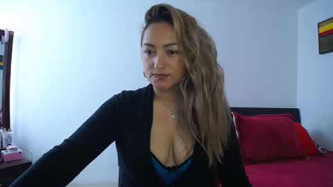 Snapshot of abie_spicy_ chatting on 04.06.26 ximena online show from 04.06.26