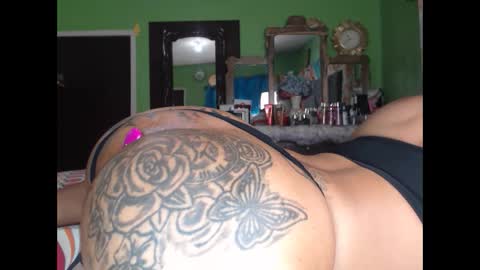 Snapshot of abigail_luv chatting on 10.03.25 Abigail online show from 10.03.25