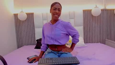 Snapshot of abigail_montoya chatting on 09.23.25 Abigail online show from 09.23.25