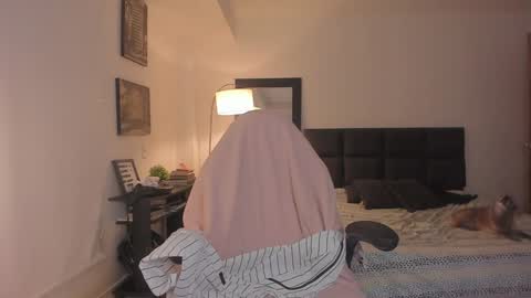 Snapshot of abigaill_13 chatting on 12.27.24 Abigail online show from 12.27.24