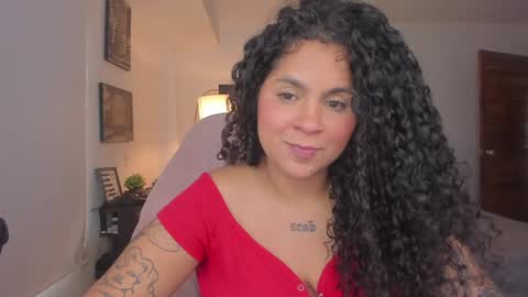 Snapshot of abigaill_13 chatting on 01.08.25 Abigail online show from 01.08.25