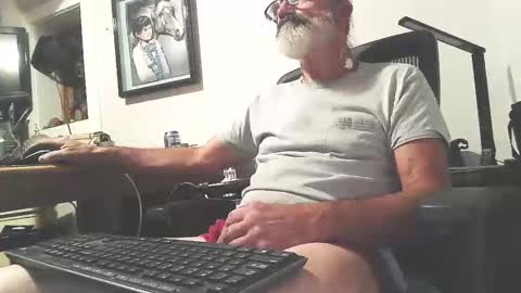 Snapshot of abigbearmeat296217 chatting on 10.05.25 abigbearmeat296217 online show from 10.05.25