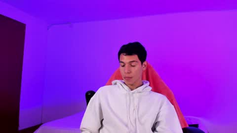 Snapshot of abrahanmateo_ chatting on 12.06.24 Ig ronnyabrahan online show from 12.06.24