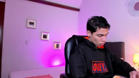 Snapshot of abrahanmateo_ chatting on 12.08.24 Ig ronnyabrahan online show from 12.08.24