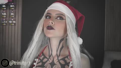 Snapshot of abril__colen chatting on 12.24.24 April online show from 12.24.24