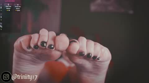 Snapshot of abril__colen chatting on 02.21.25 April online show from 02.21.25