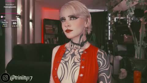 Snapshot of abril__colen chatting on 09.08.25 April online show from 09.08.25