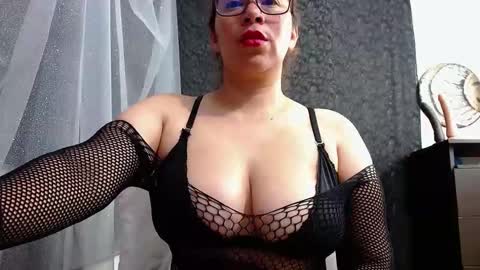 abril_bianchi online show from 10.04.25