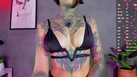 Snapshot of abril_facchini chatting on 06.13.26 Abril Facchini online show from 06.13.26