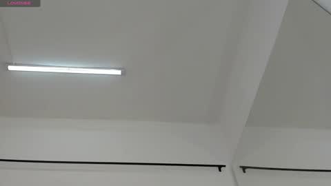 Snapshot of abril_ricci chatting on 12.28.24 Abril online show from 12.28.24