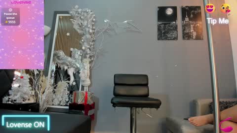 Snapshot of abril_ricci chatting on 01.03.25 Abril online show from 01.03.25