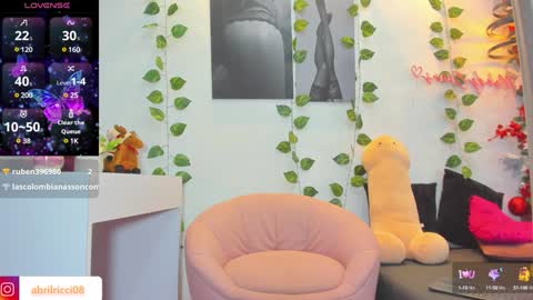 Snapshot of abril_ricci chatting on 01.10.25 Abril online show from 01.10.25