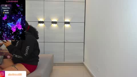 Snapshot of abril_ricci chatting on 01.26.25 Abril online show from 01.26.25