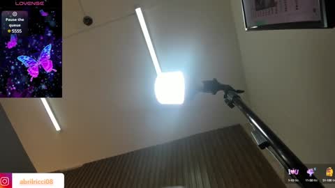 Snapshot of abril_ricci chatting on 02.01.25 Abril online show from 02.01.25