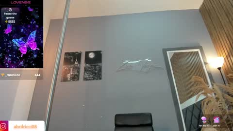 Snapshot of abril_ricci chatting on 02.01.25 Abril online show from 02.01.25