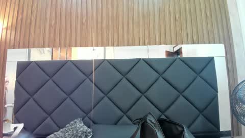 Snapshot of abril_ricci chatting on 02.19.25 Abril online show from 02.19.25