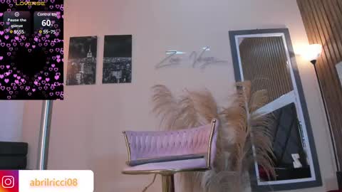 Snapshot of abril_ricci chatting on 02.24.25 Abril online show from 02.24.25