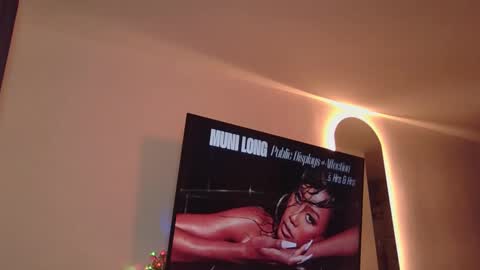 Snapshot of abril_ricci chatting on 09.15.25 Abril online show from 09.15.25