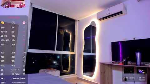 Snapshot of abrilstivenson_ chatting on 01.26.25 itis S O F I A online show from 01.26.25