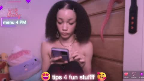 Snapshot of abruisedpeach chatting on 06.17.26 Peach online show from 06.17.26