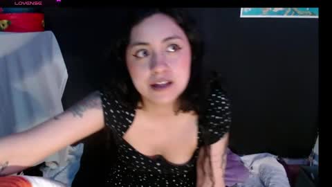 Snapshot of absentavert chatting on 05.23.26 Absenta vert online show from 05.23.26