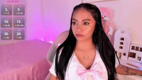 Snapshot of abynanami chatting on 11.25.25 Abynanami online show from 11.25.25