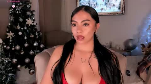 Snapshot of abynanami chatting on 12.13.25 Abynanami online show from 12.13.25