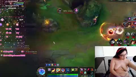 Snapshot of achubbygummy chatting on 09.19.25 AChubbyGummy online show from 09.19.25