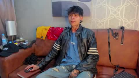 Acid Milo online show from 12.07.24